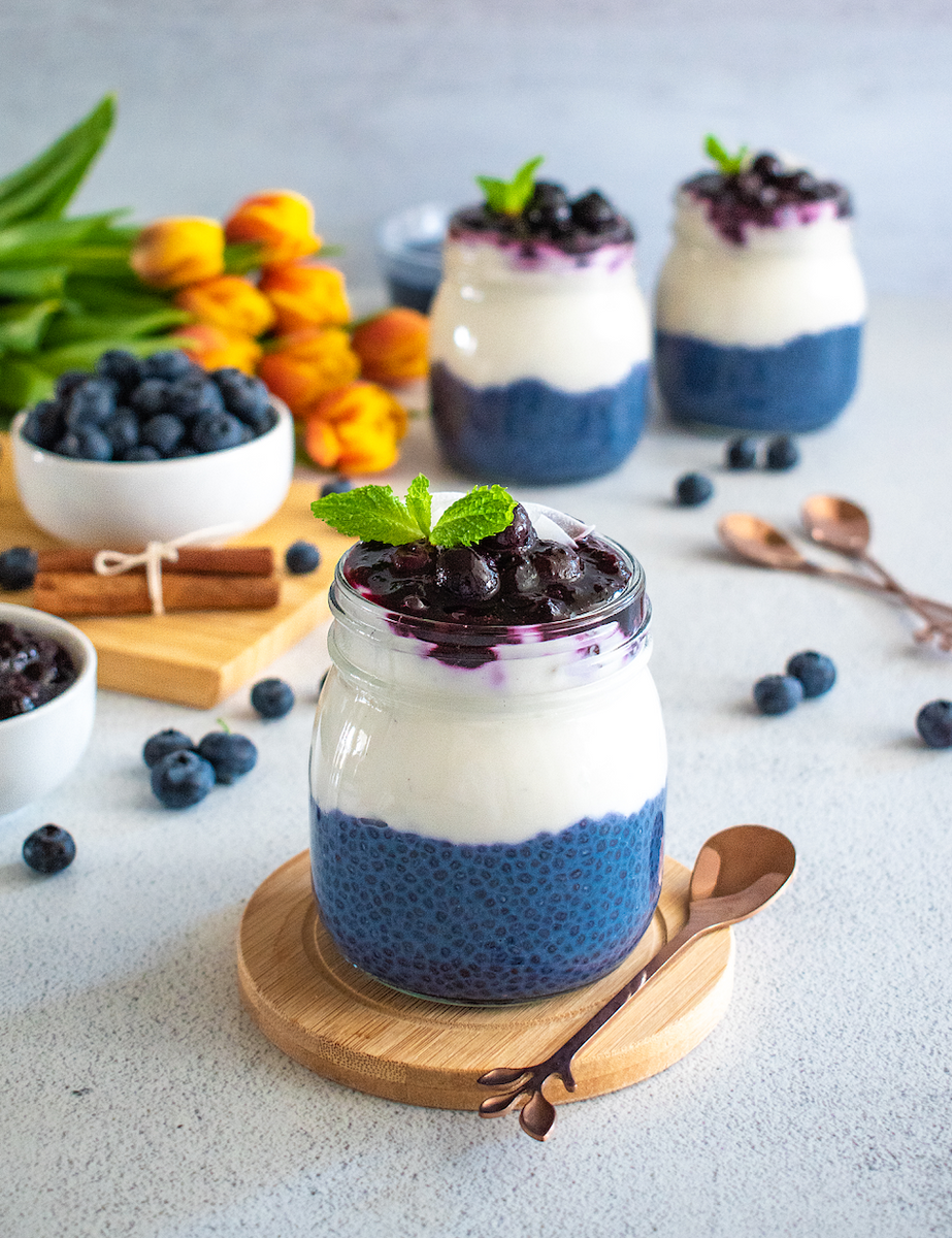 Vanilla chia pudding with warm berry sauce, Recipe