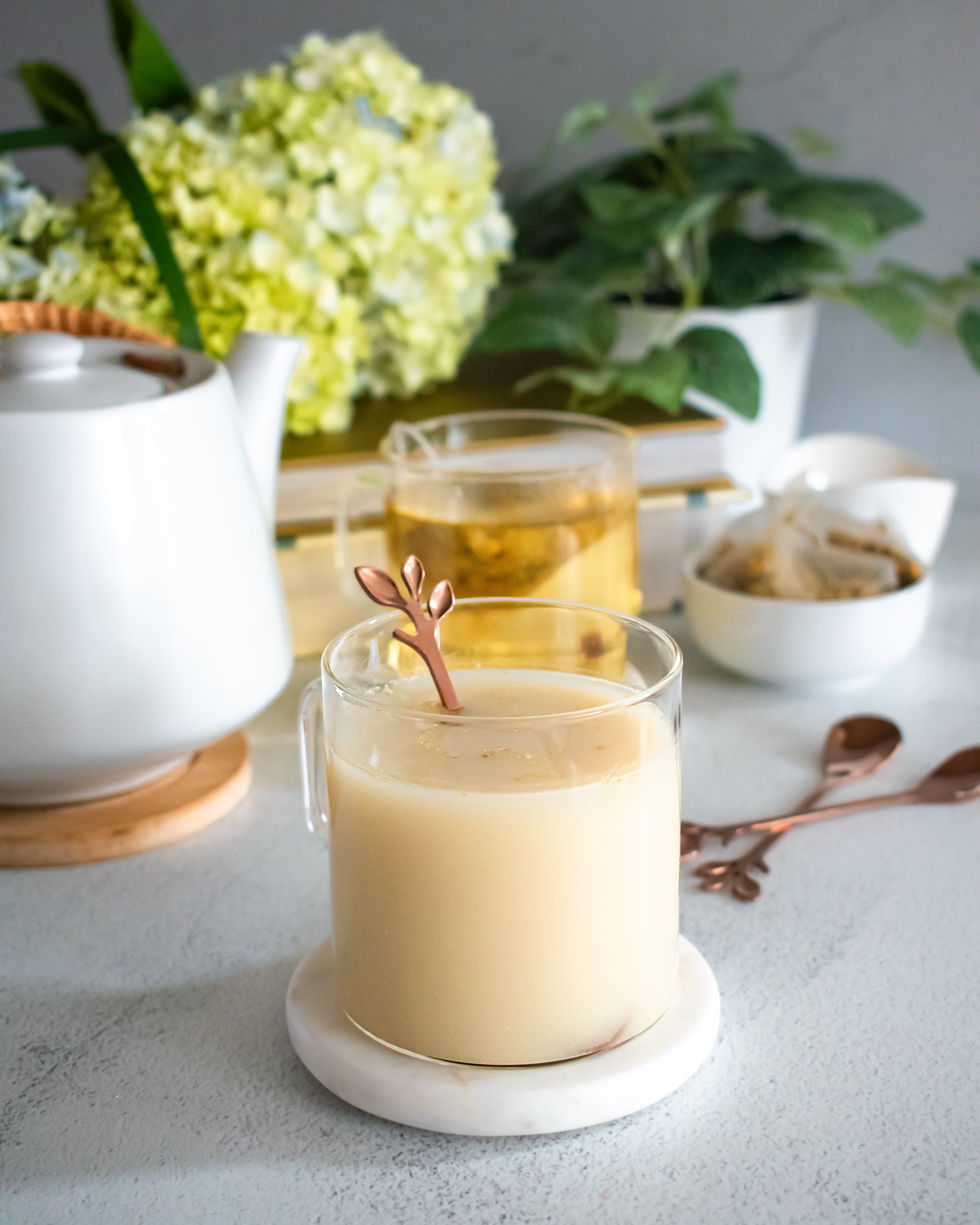 Soothing Chamomile Tea with Milk (Non-Dairy, Caffeine-Free)