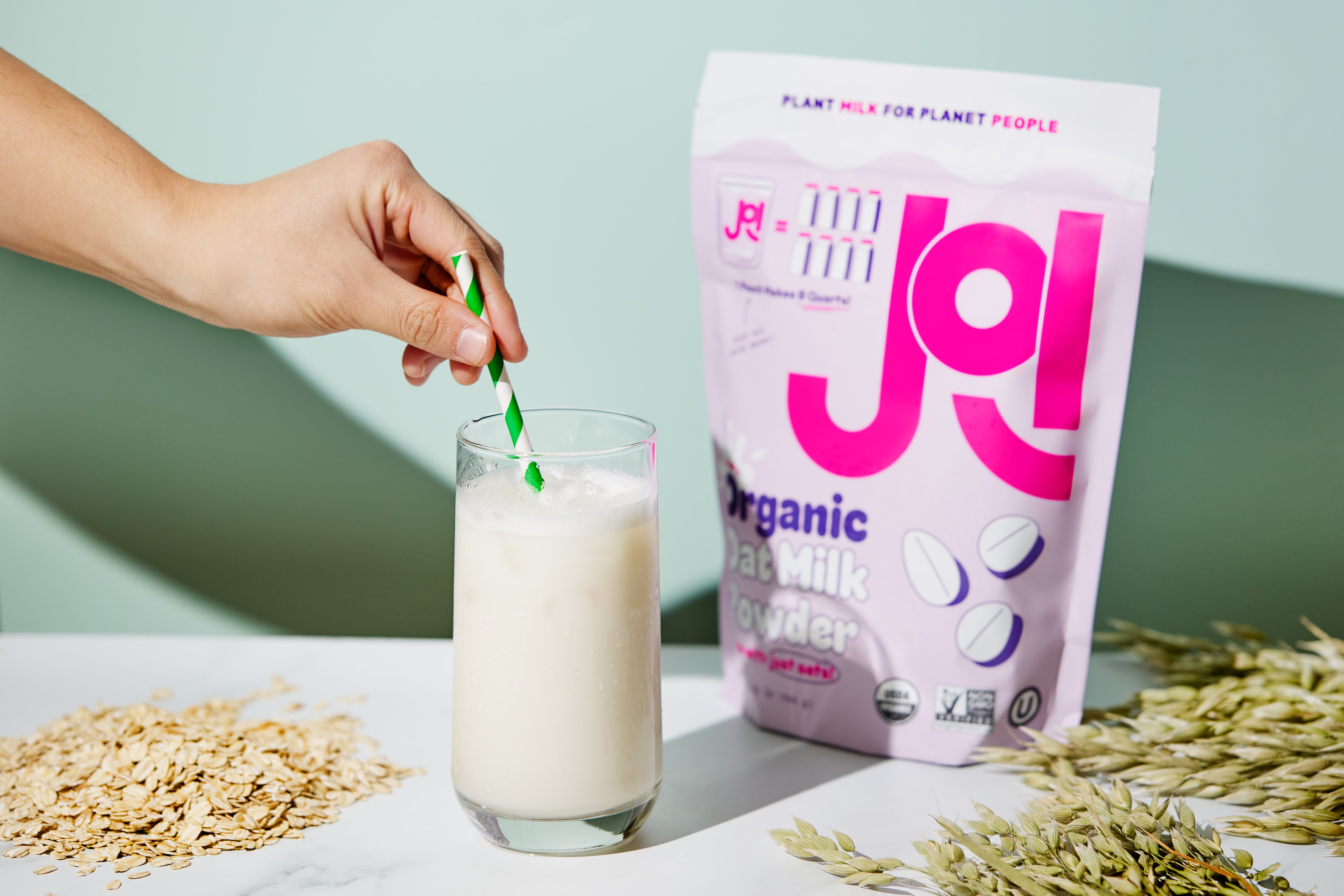Oat Milk Powder Paves the Way in Plant-Based Alternatives