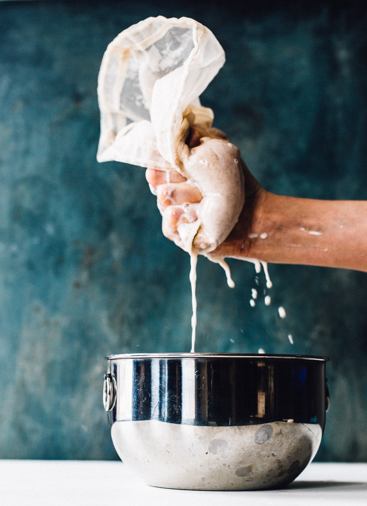 The Complete Guide To Plant-Based Milk