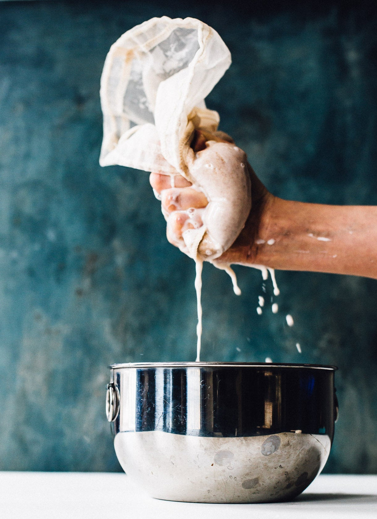 The Complete Guide To Plant-Based Milk